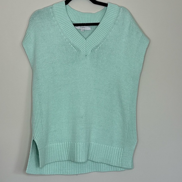 LOFT Light Green V-Neck Sweater Vest - Picture 2 of 7